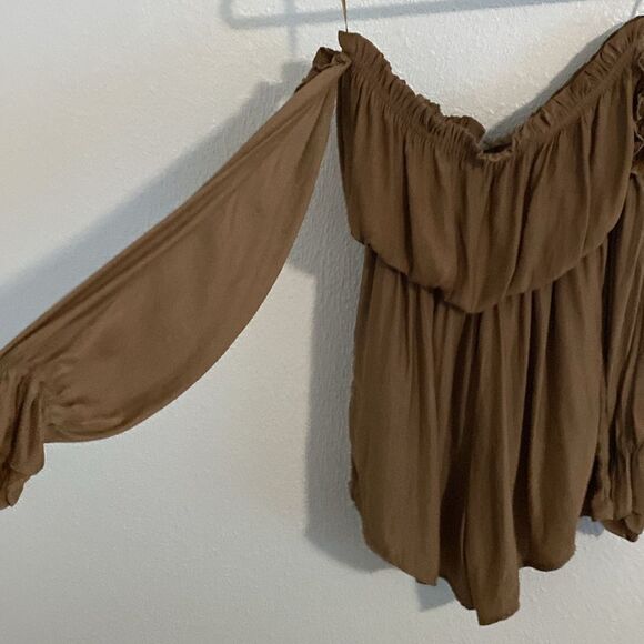 VICI- Tan off the shoulder romper- Size Small - Picture 9 of 11